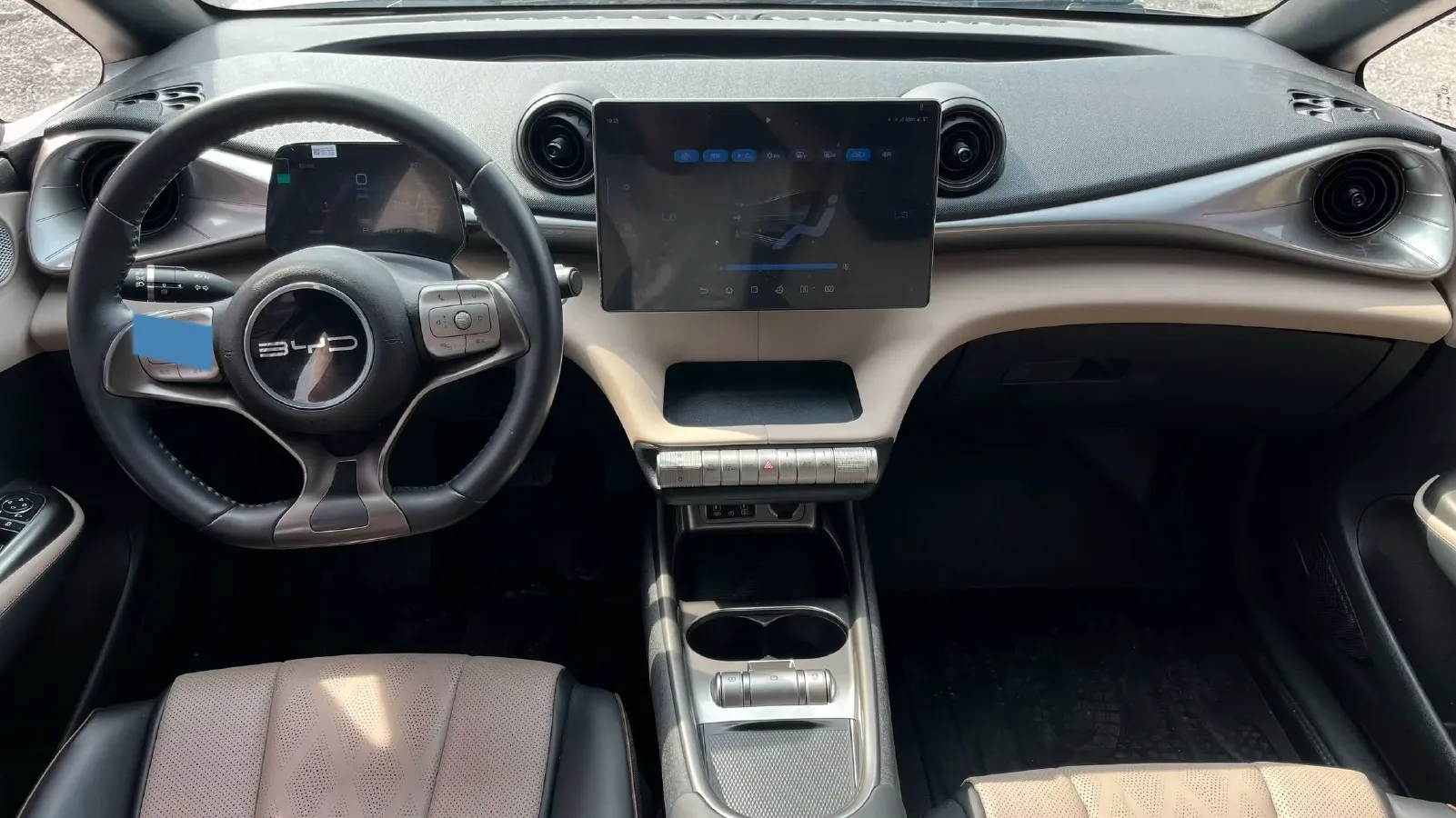 2023 BYD Dolphin BEV 44.928KWH,autocango,china used car exporter,china ev exporter,chinese used car exporter,chinese used ev exporter