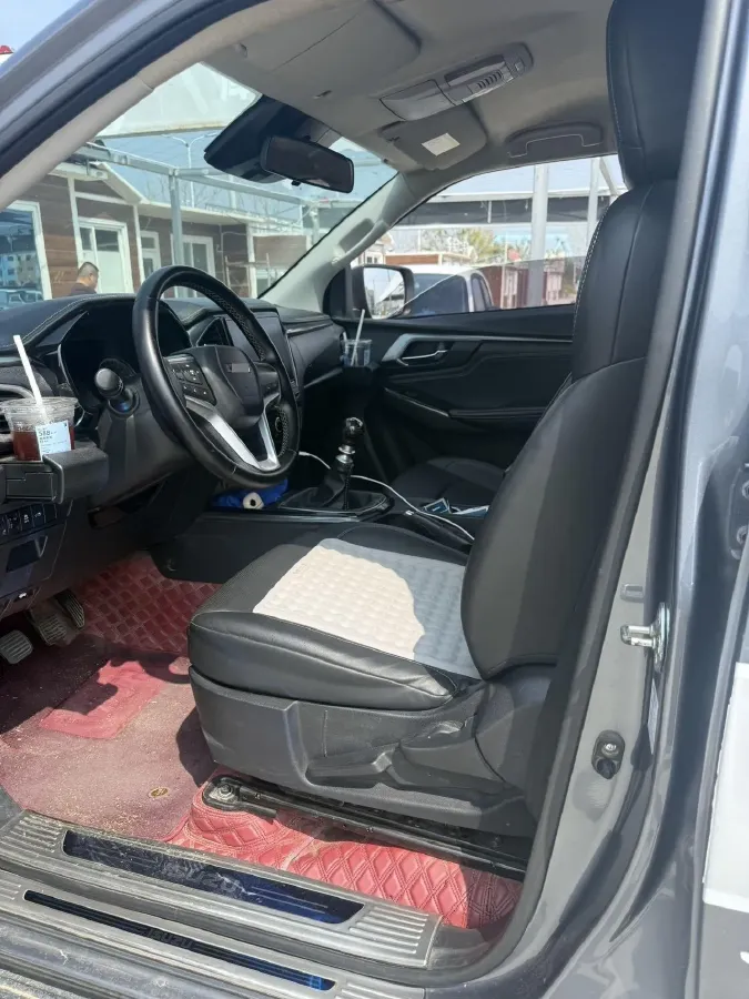 2021 Isuzu D-MAX 1.9T 163HP L4 6MT,autocango,china used car exporter,china ev exporter,chinese used car exporter,chinese used ev exporter