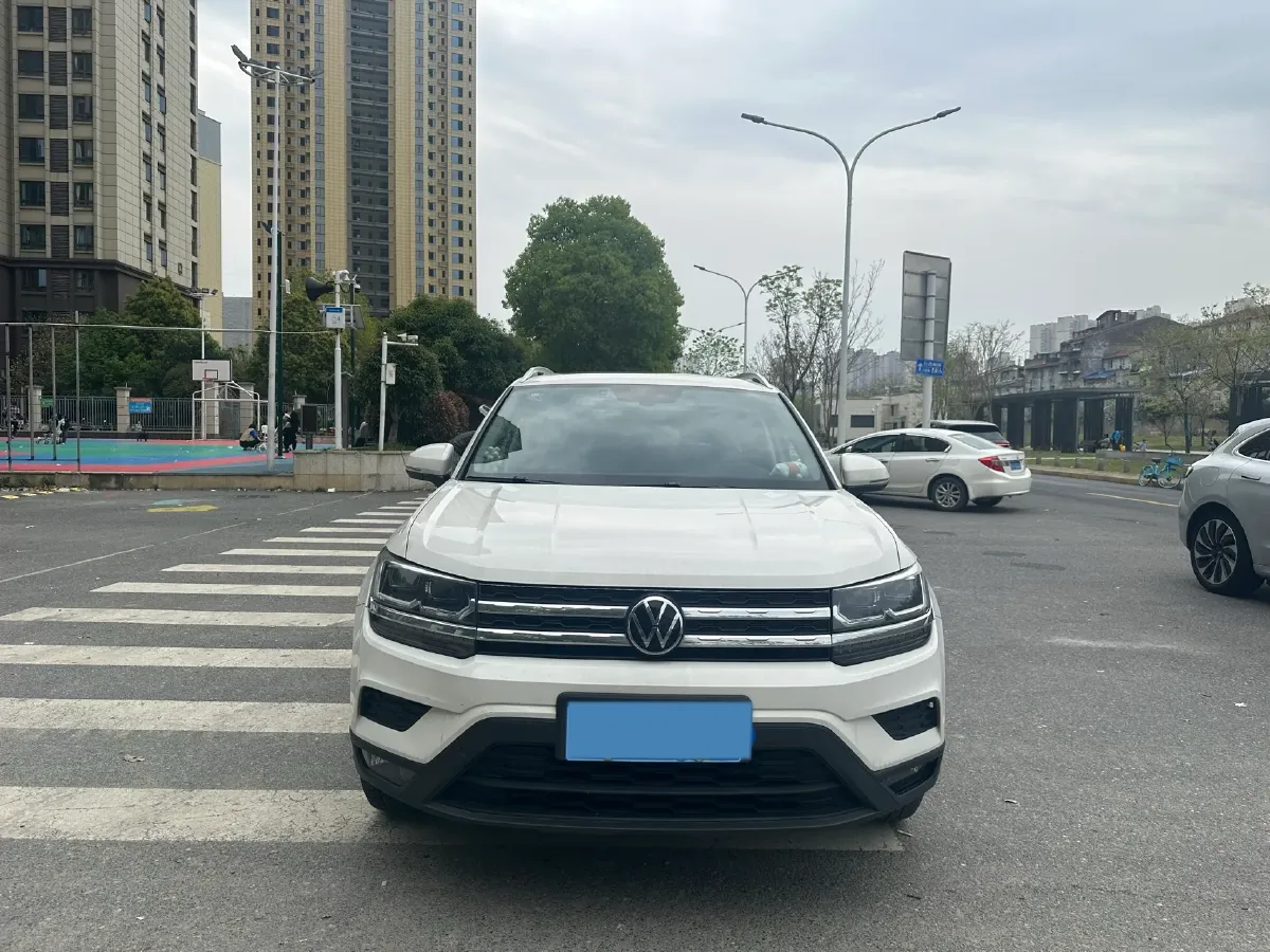 2021 Volkswagen Tharu 1.4T 150HP L4 7DCT,autocango,china used car exporter,china ev exporter,chinese used car exporter,chinese used ev exporter