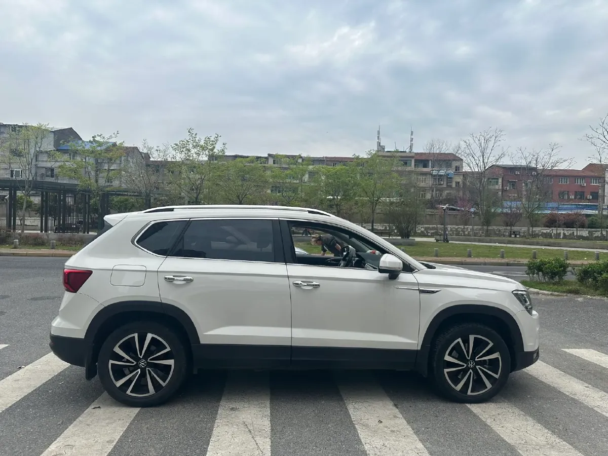 2021 Volkswagen Tharu 1.4T 150HP L4 7DCT,autocango,china used car exporter,china ev exporter,chinese used car exporter,chinese used ev exporter