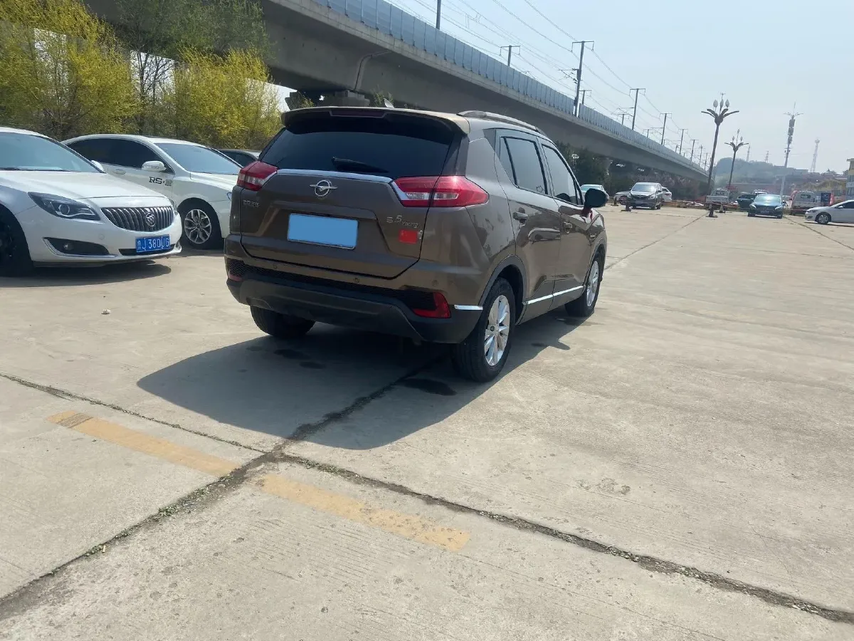 2018 HaiMa S5 Young Edition 1.6L 122HP L4 5MT,autocango,china used car exporter,china ev exporter,chinese used car exporter,chinese used ev exporter