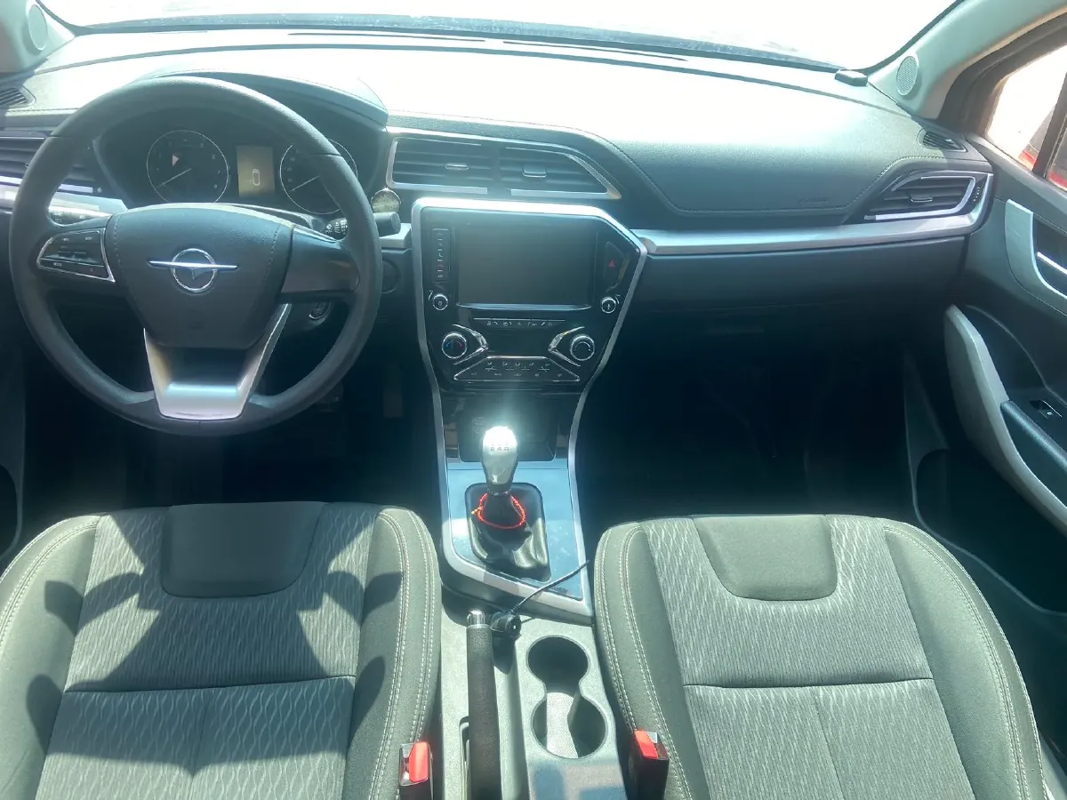 2018 HaiMa S5 Young Edition 1.6L 122HP L4 5MT,autocango,china used car exporter,china ev exporter,chinese used car exporter,chinese used ev exporter