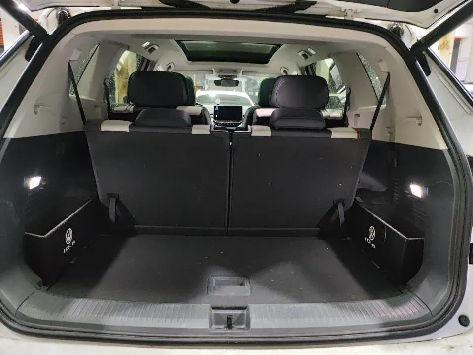 2022 Volkswagen ID.6 Crozz BEV 84.8KWH,autocango,china used car exporter,china ev exporter,chinese used car exporter,chinese used ev exporter