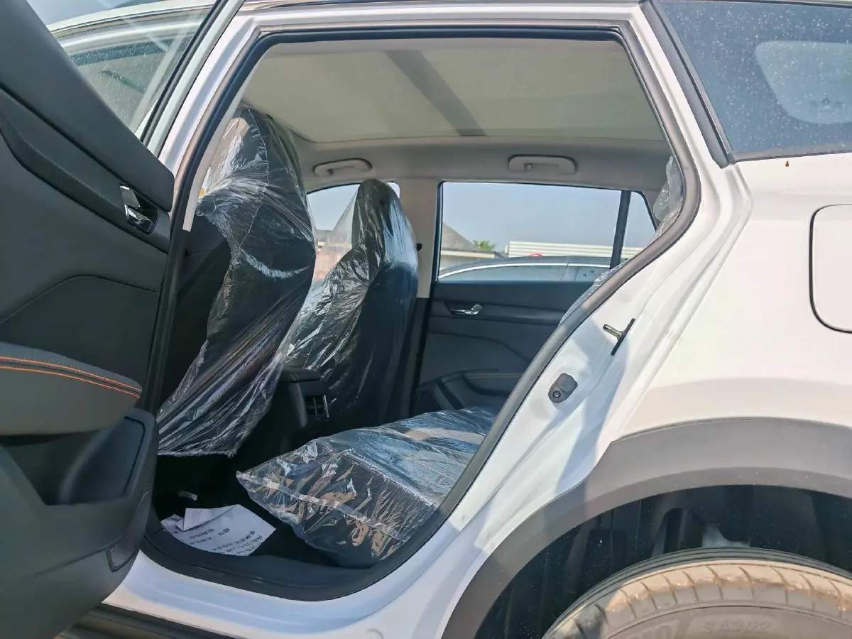 2024 DongFeng Aeolus YiXuan GS 1.5L 125HP L4 6DCT,autocango,china used car exporter,china ev exporter,chinese used car exporter,chinese used ev exporter