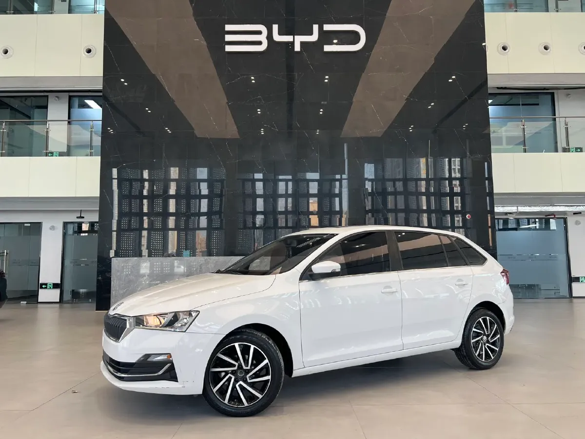 2020 Skoda Rapid Spaceback 1.5L 112HP L4 6AT,autocango,china used car exporter,china ev exporter,chinese used car exporter,chinese used ev exporter