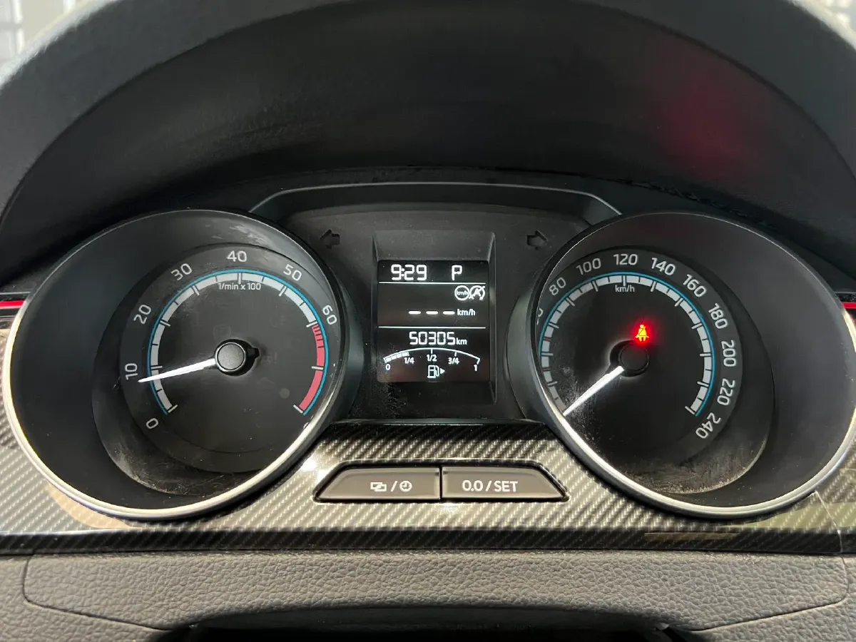 2020 Skoda Rapid Spaceback 1.5L 112HP L4 6AT,autocango,china used car exporter,china ev exporter,chinese used car exporter,chinese used ev exporter