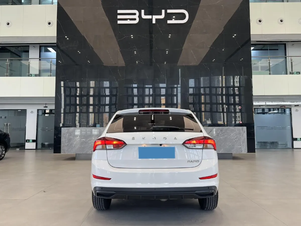 2020 Skoda Rapid Spaceback 1.5L 112HP L4 6AT,autocango,china used car exporter,china ev exporter,chinese used car exporter,chinese used ev exporter
