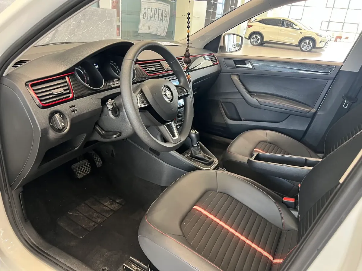 2020 Skoda Rapid Spaceback 1.5L 112HP L4 6AT,autocango,china used car exporter,china ev exporter,chinese used car exporter,chinese used ev exporter