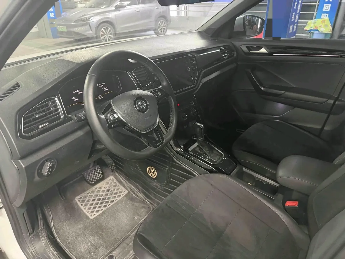 2018 Jeep Renegade 2.0L 155HP L4 9AT,autocango,china used car exporter,china ev exporter,chinese used car exporter,chinese used ev exporter