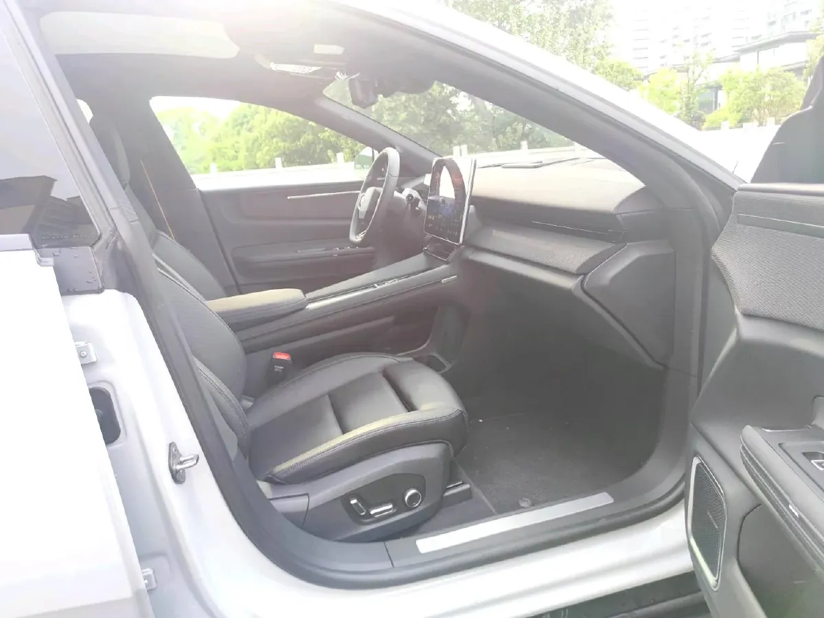 2024 Polestar 4 BEV 86KWH,autocango,china used car exporter,china ev exporter,chinese used car exporter,chinese used ev exporter