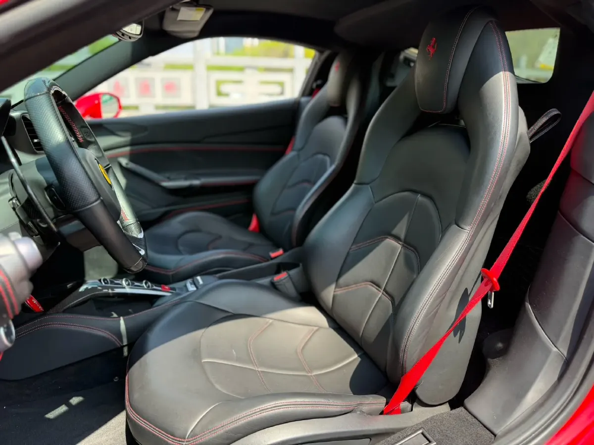 2015 Ferrari 488 3.9T 670HP V8 7DCT,autocango,china used car exporter,china ev exporter,chinese used car exporter,chinese used ev exporter