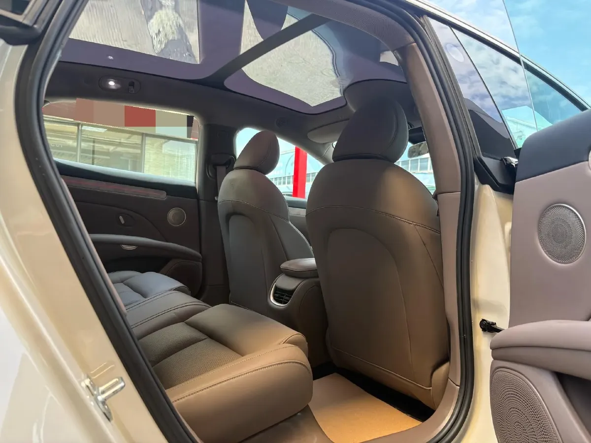 2025 IM L6 BEV,autocango,china used car exporter,china ev exporter,chinese used car exporter,chinese used ev exporter