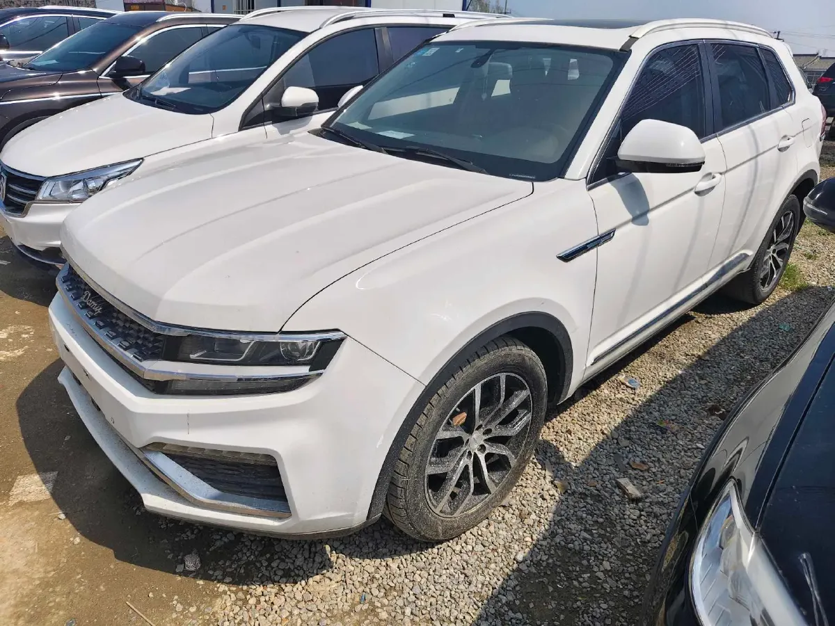 2017 Zotye Damy X7 1.8T 177HP L4 5MT,autocango,china used car exporter,china ev exporter,chinese used car exporter,chinese used ev exporter