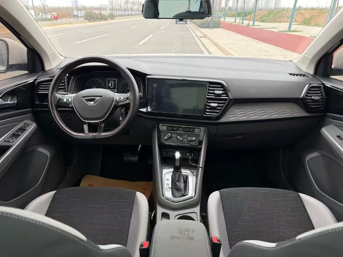 2020 Jetta VS7 1.4T 150HP L4 6AT,autocango,china used car exporter,china ev exporter,chinese used car exporter,chinese used ev exporter