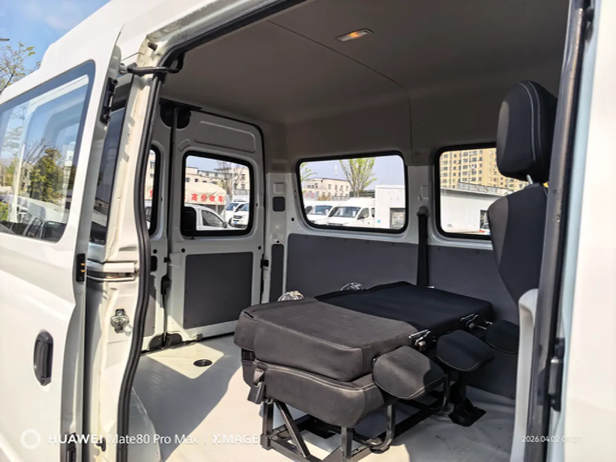 2021 MAXUS XinTu V80 2.0T 127HP L4 6MT,autocango,china used car exporter,china ev exporter,chinese used car exporter,chinese used ev exporter