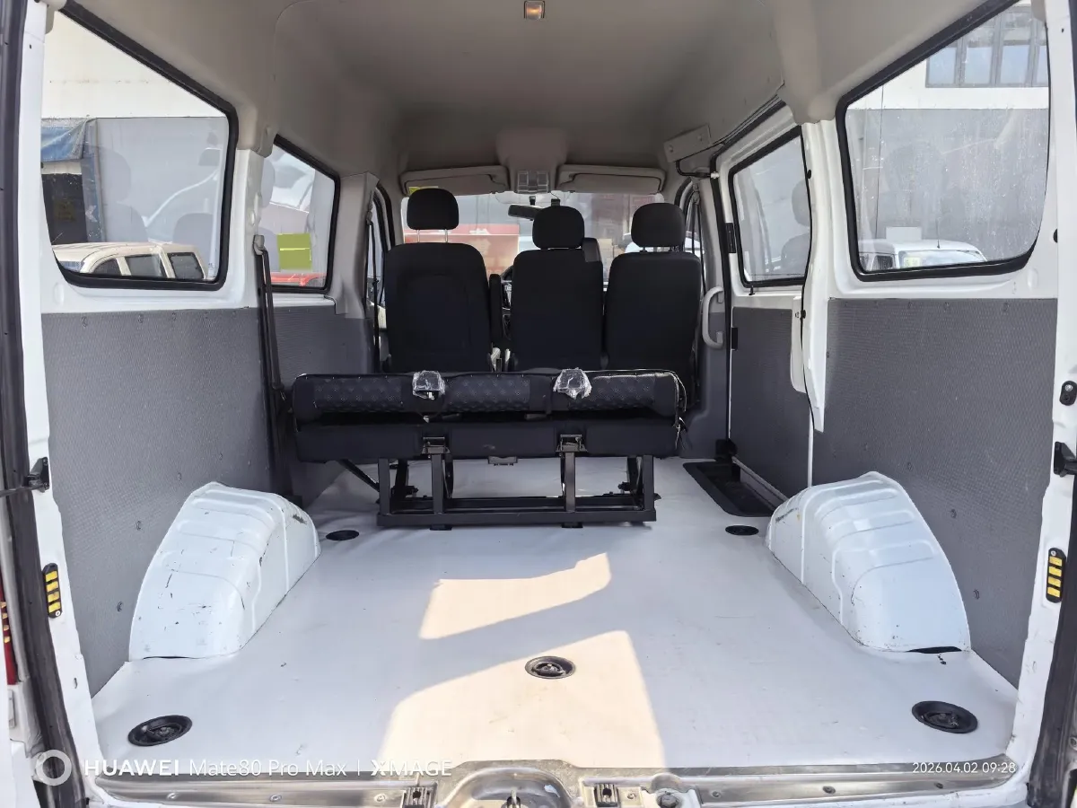 2021 MAXUS XinTu V80 2.0T 127HP L4 6MT,autocango,china used car exporter,china ev exporter,chinese used car exporter,chinese used ev exporter