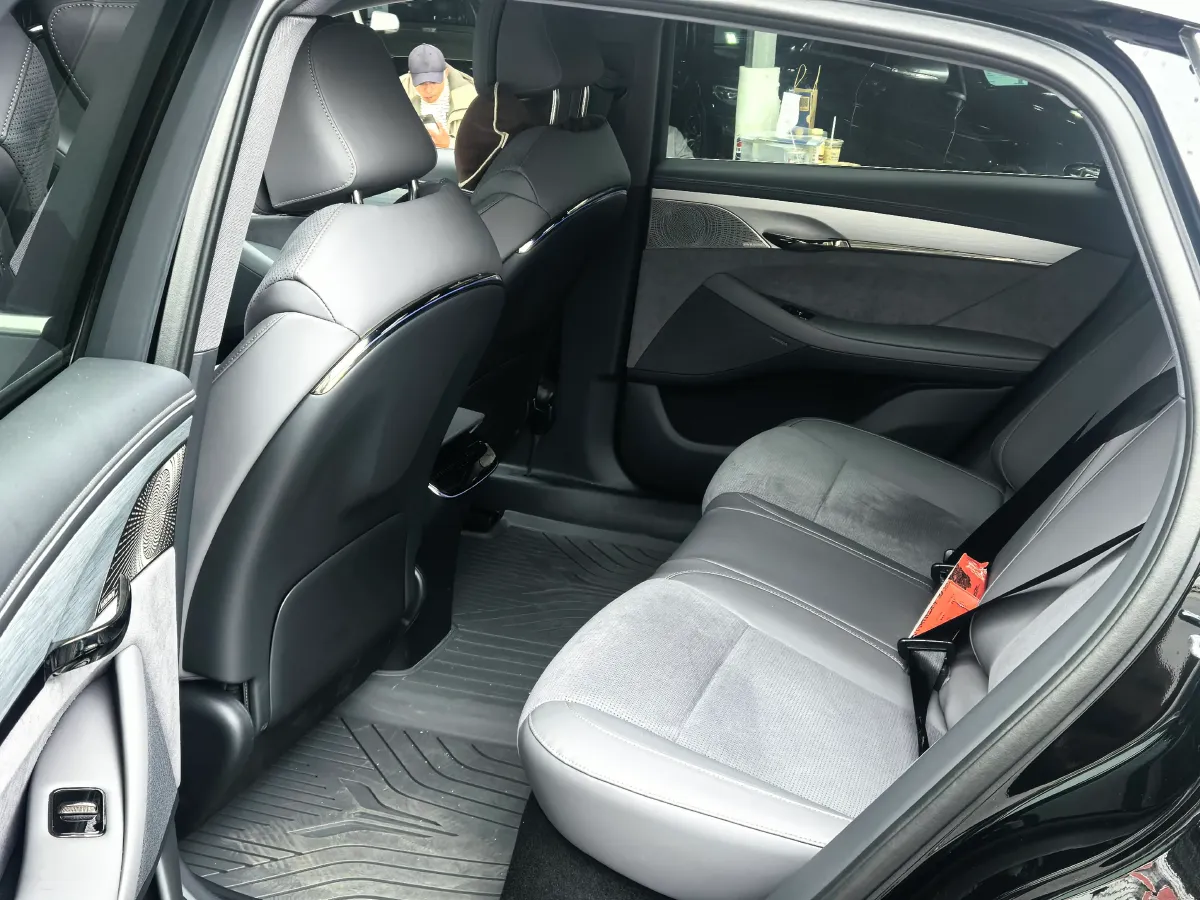 2024 Voyah ZhuiGuang 1.5T 136HP L4 PHEV 43KWH,autocango,china used car exporter,china ev exporter,chinese used car exporter,chinese used ev exporter