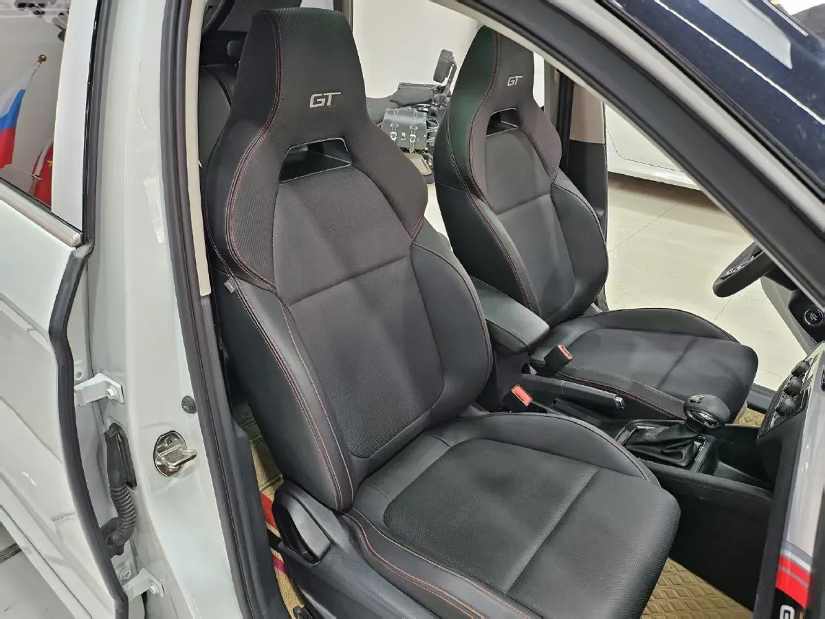 2023 Skoda Kamiq 1.5L 109HP L4 6AT,autocango,china used car exporter,china ev exporter,chinese used car exporter,chinese used ev exporter