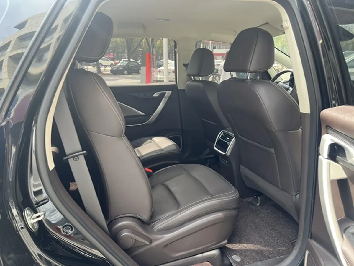 2025 Livan 8 BEV 68.03KWH,autocango,china used car exporter,china ev exporter,chinese used car exporter,chinese used ev exporter