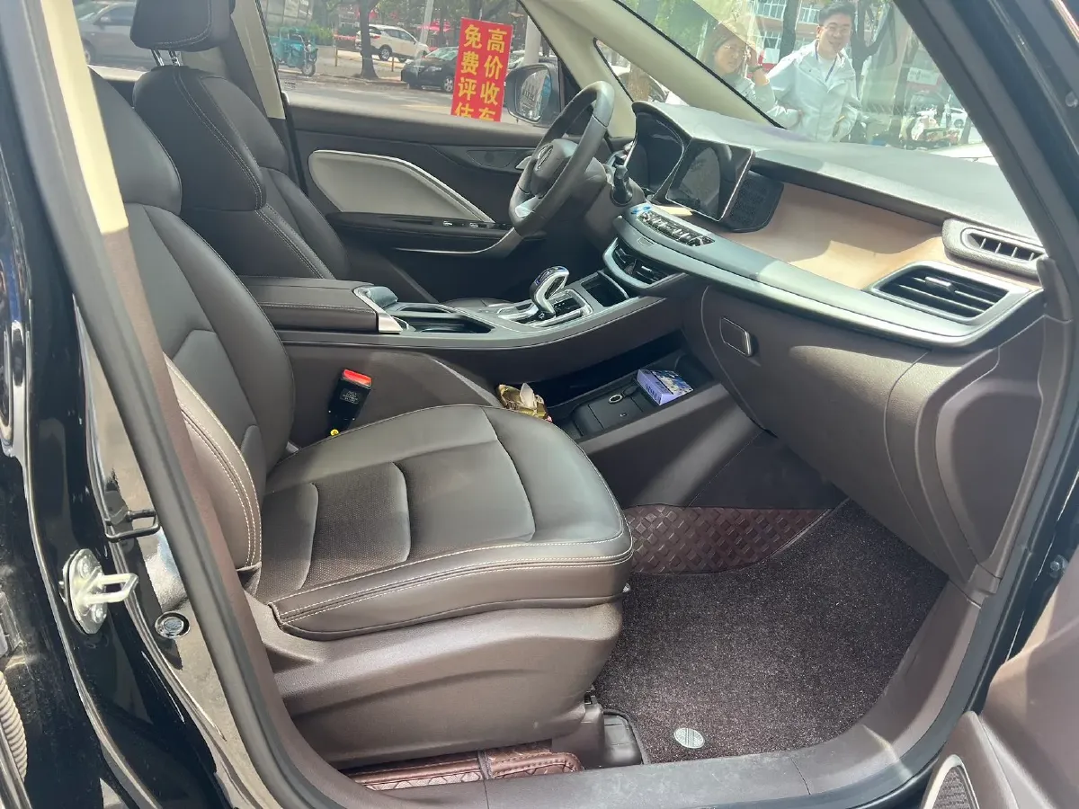 2025 Livan 8 BEV 68.03KWH,autocango,china used car exporter,china ev exporter,chinese used car exporter,chinese used ev exporter