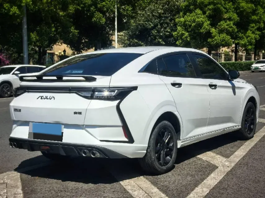 2023 DongFeng Aeolus YiXuan 1.5L 125HP L4 6DCT,autocango,china used car exporter,china ev exporter,chinese used car exporter,chinese used ev exporter