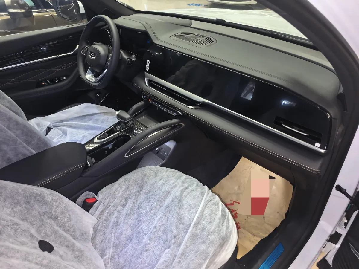 2024 Geely Monjaro 2.0T 218HP L4 7DCT,autocango,china used car exporter,china ev exporter,chinese used car exporter,chinese used ev exporter