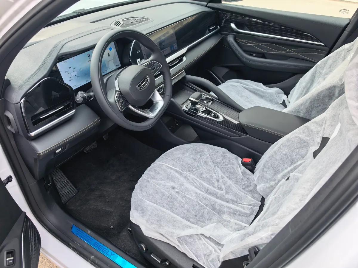 2024 Geely Monjaro 2.0T 218HP L4 7DCT,autocango,china used car exporter,china ev exporter,chinese used car exporter,chinese used ev exporter