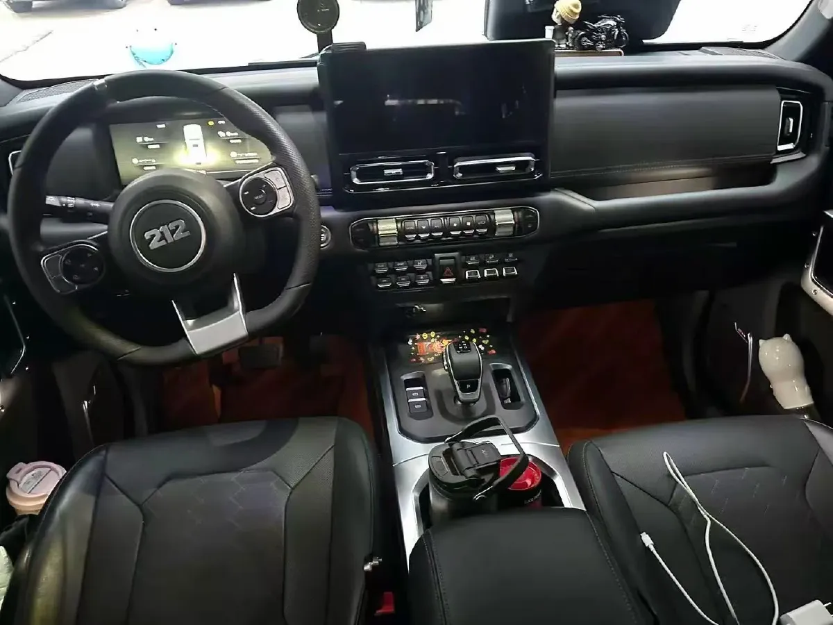 2025 212 212 T01 2.0T 252HP L4 8AT,autocango,china used car exporter,china ev exporter,chinese used car exporter,chinese used ev exporter