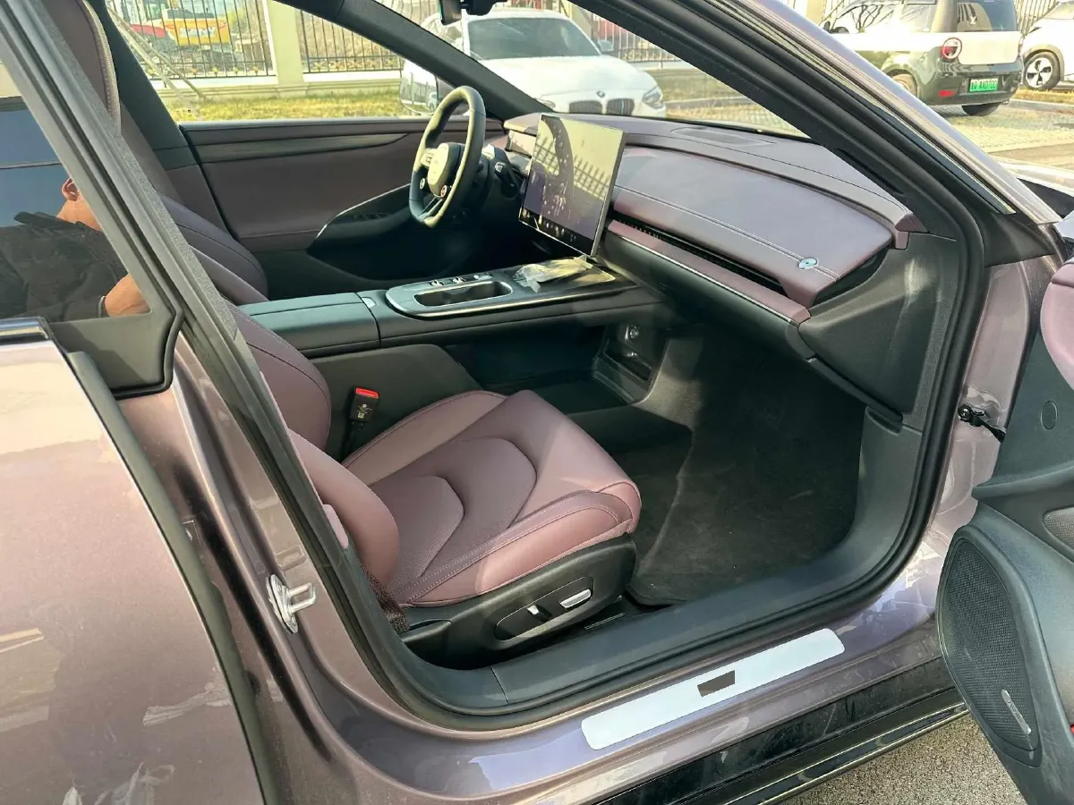 2024 MI SU7 BEV 73.6KWH,autocango,china used car exporter,china ev exporter,chinese used car exporter,chinese used ev exporter