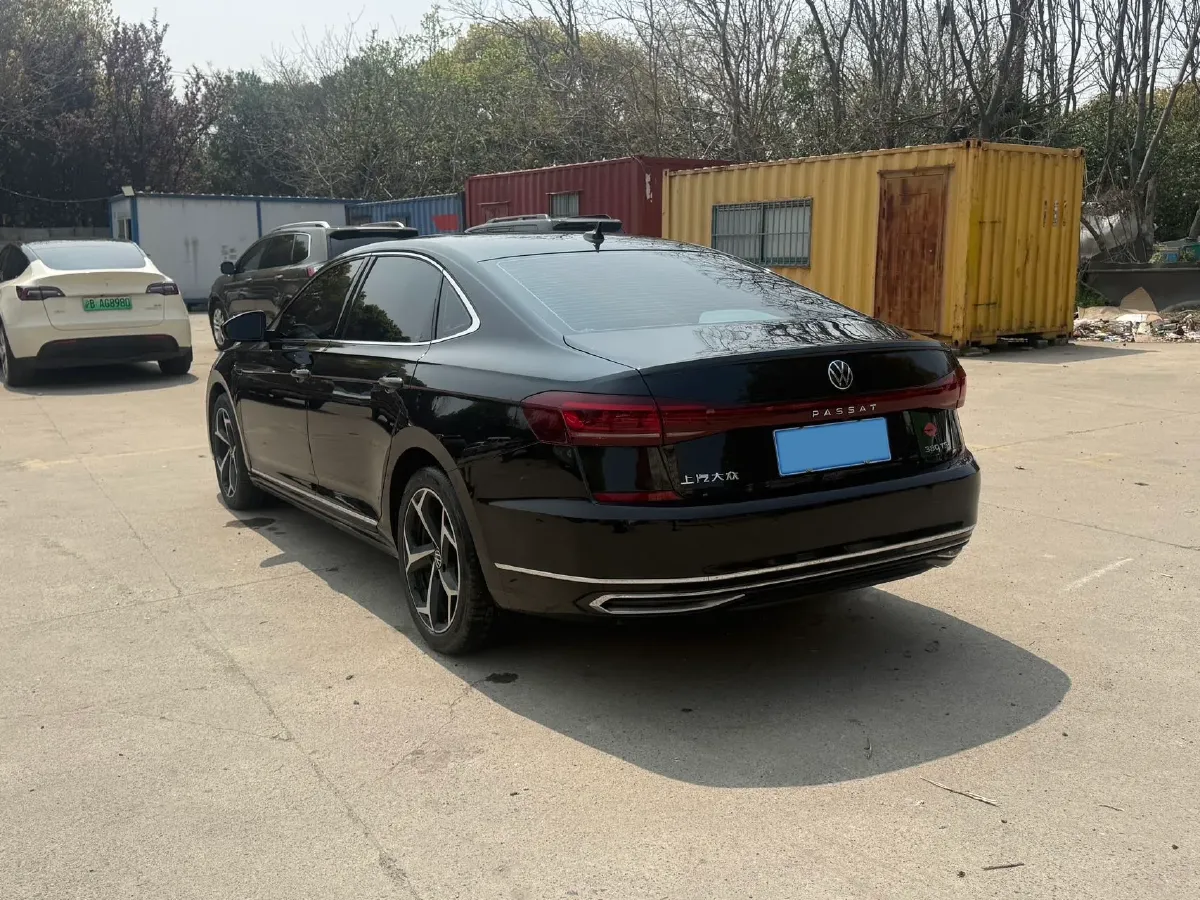 2024 Volkswagen Passat 2.0T 220HP L4 7DCT,autocango,china used car exporter,china ev exporter,chinese used car exporter,chinese used ev exporter