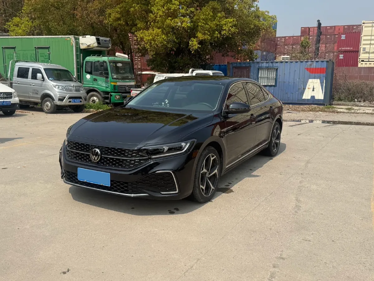 2024 Volkswagen Passat 2.0T 220HP L4 7DCT,autocango,china used car exporter,china ev exporter,chinese used car exporter,chinese used ev exporter
