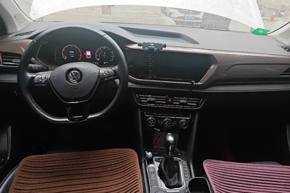 2020 Volkswagen Tharu 2.0T 186HP L4 7DCT,autocango,china used car exporter,china ev exporter,chinese used car exporter,chinese used ev exporter