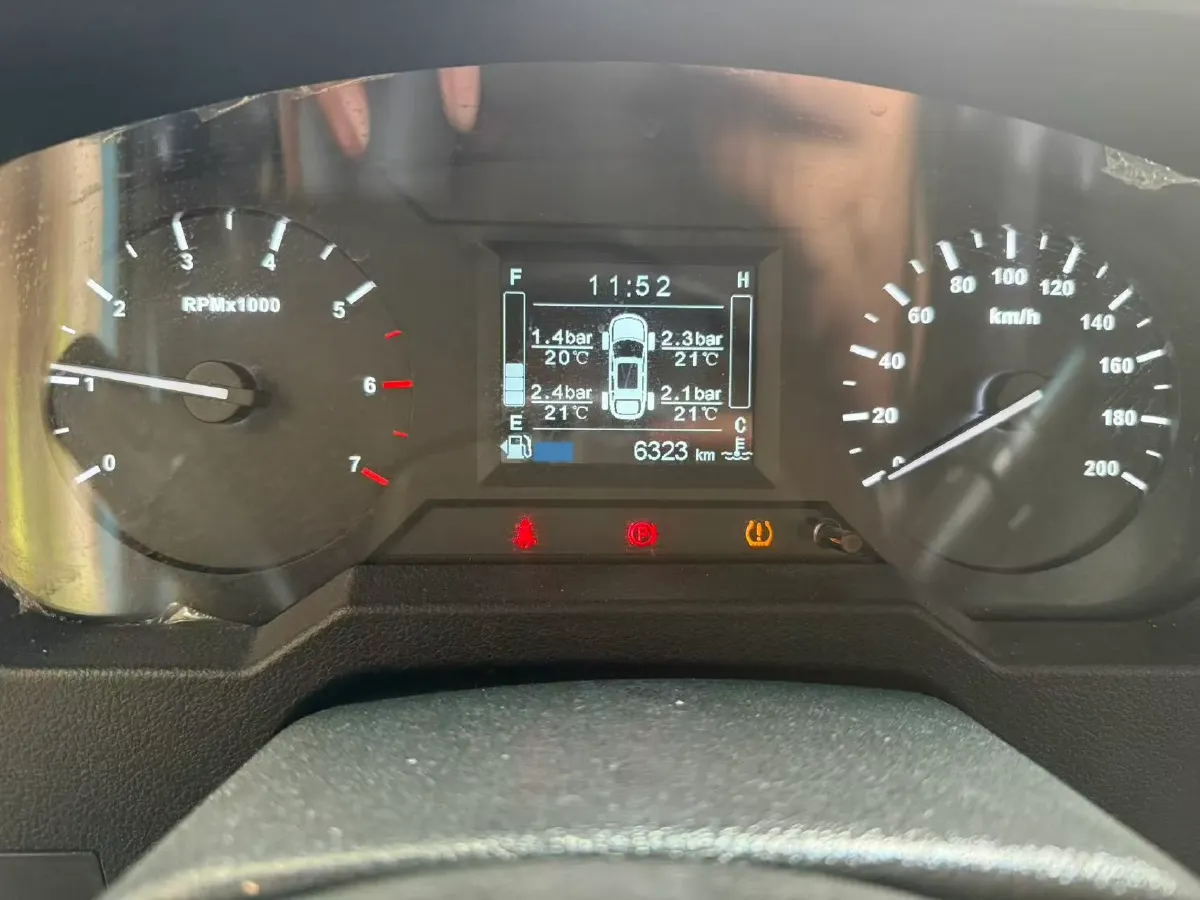 2023 BAW 212 2.4T 211HP L4 6MT,autocango,china used car exporter,china ev exporter,chinese used car exporter,chinese used ev exporter