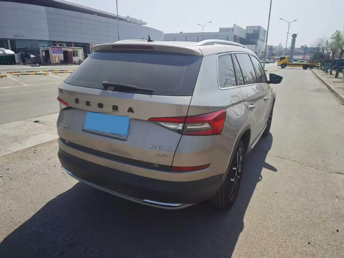 2020 Skoda Kodiak 2.0T 186HP L4 7DCT,autocango,china used car exporter,china ev exporter,chinese used car exporter,chinese used ev exporter