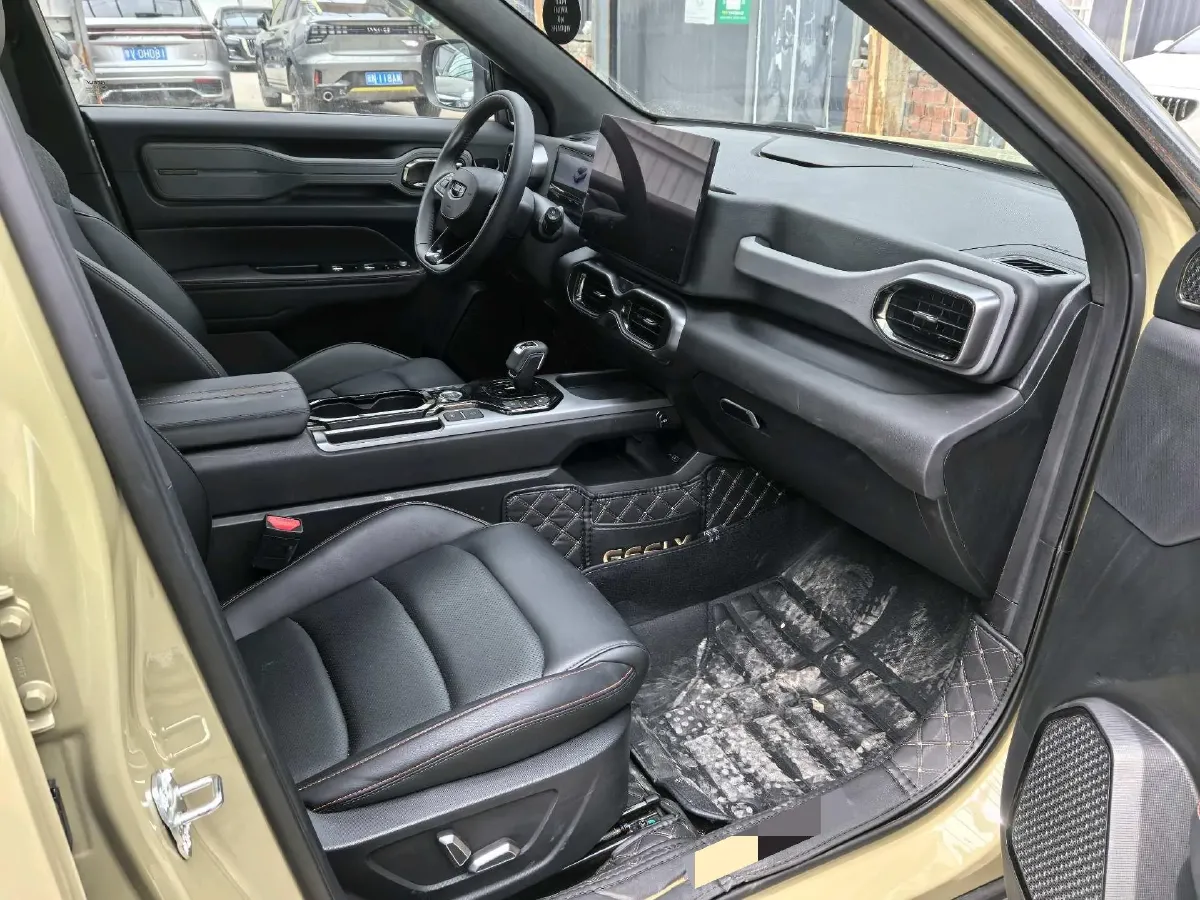 2025 Geely Cowboy 1.5T 181HP L4 7DCT,autocango,china used car exporter,china ev exporter,chinese used car exporter,chinese used ev exporter