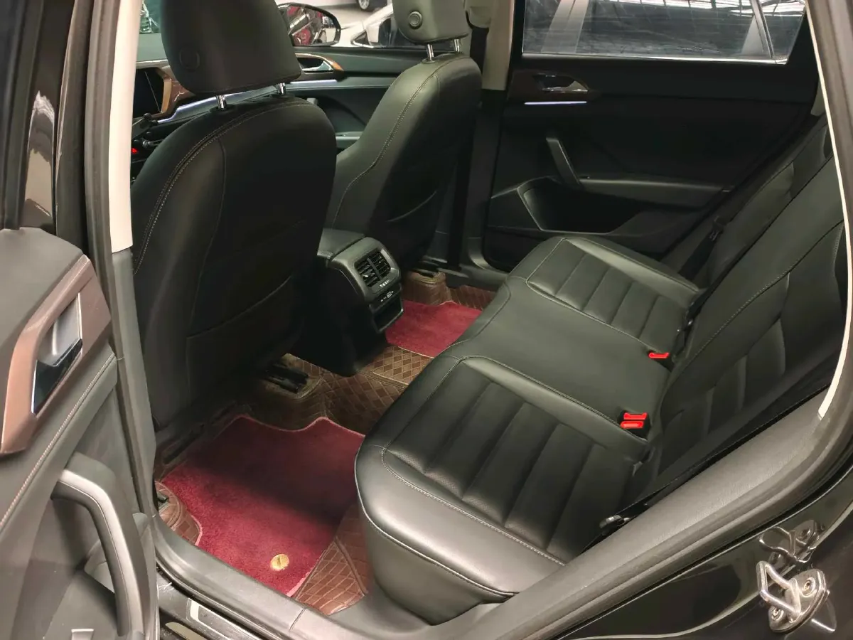 2022 Volkswagen Tharu 2.0T 186HP L4 7DCT,autocango,china used car exporter,china ev exporter,chinese used car exporter,chinese used ev exporter