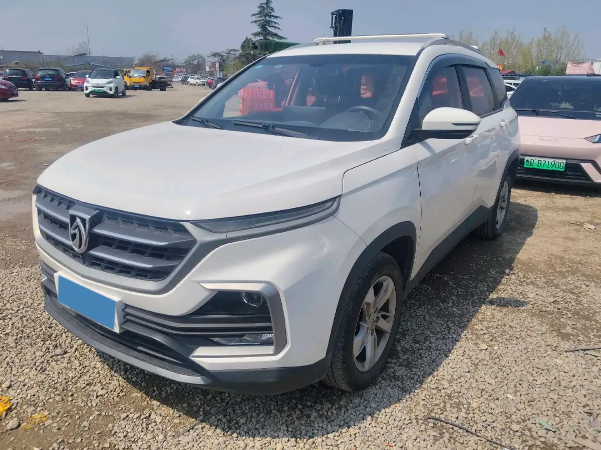 2018 BaoJun 530 1.5T 150HP L4 6MT,autocango,china used car exporter,china ev exporter,chinese used car exporter,chinese used ev exporter