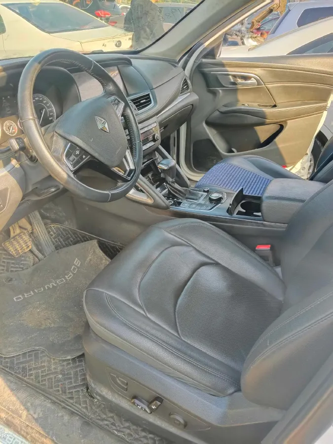 2018 BaoJun 530 1.5T 150HP L4 6MT,autocango,china used car exporter,china ev exporter,chinese used car exporter,chinese used ev exporter