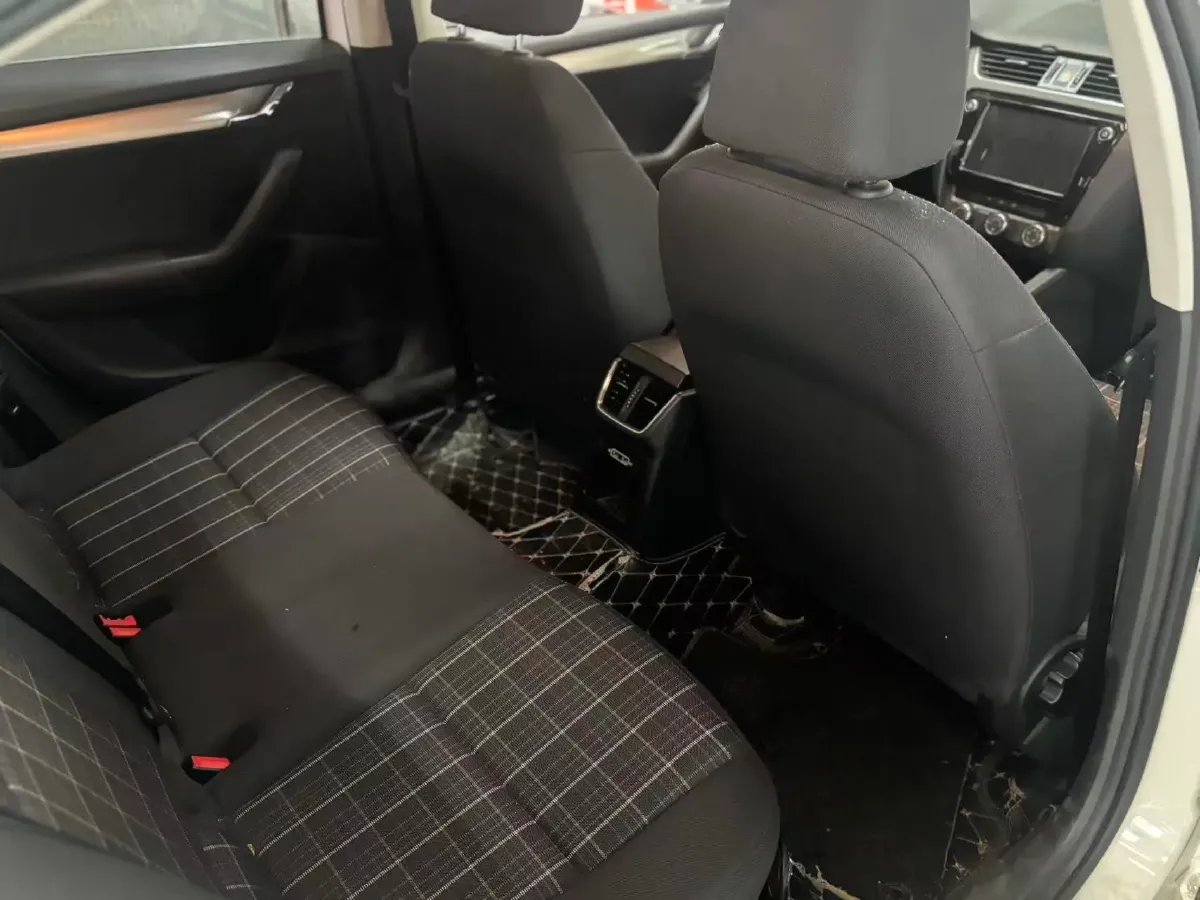 2018 Skoda Octavia 1.6L 110HP L4 6AT,autocango,china used car exporter,china ev exporter,chinese used car exporter,chinese used ev exporter