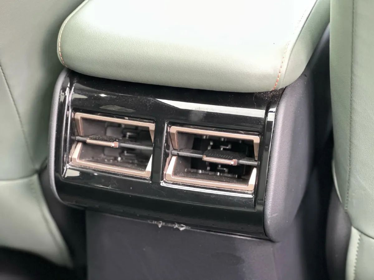 2024 iCAR iCAR 03 BEV 50.63KWH,autocango,china used car exporter,china ev exporter,chinese used car exporter,chinese used ev exporter