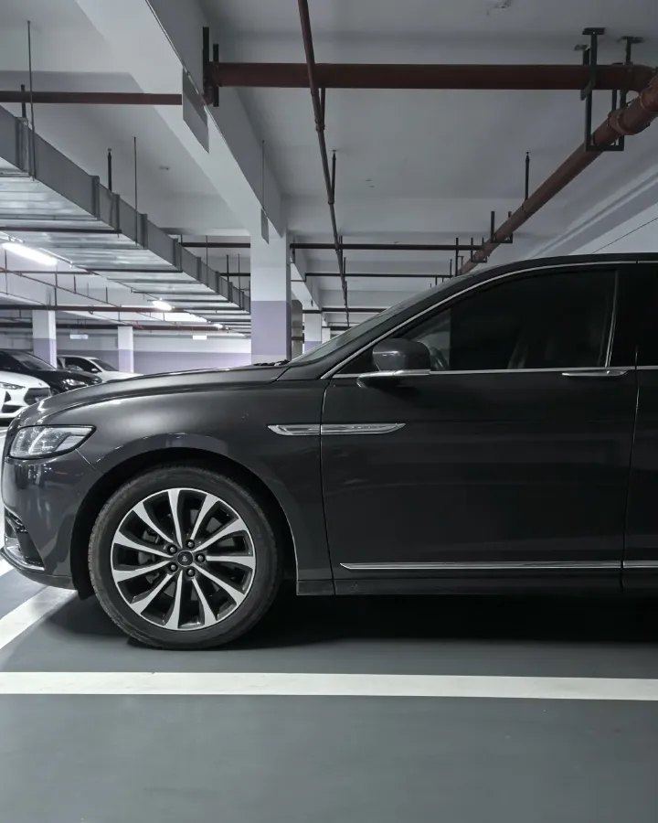 2017 Lincoln Continental 2.0T 261HP L4 6AT,autocango,china used car exporter,china ev exporter,chinese used car exporter,chinese used ev exporter