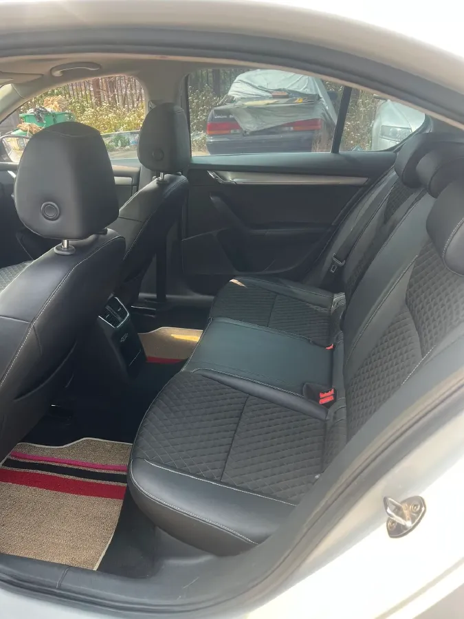 2018 Skoda Octavia 1.4T 150HP L4 7DCT,autocango,china used car exporter,china ev exporter,chinese used car exporter,chinese used ev exporter