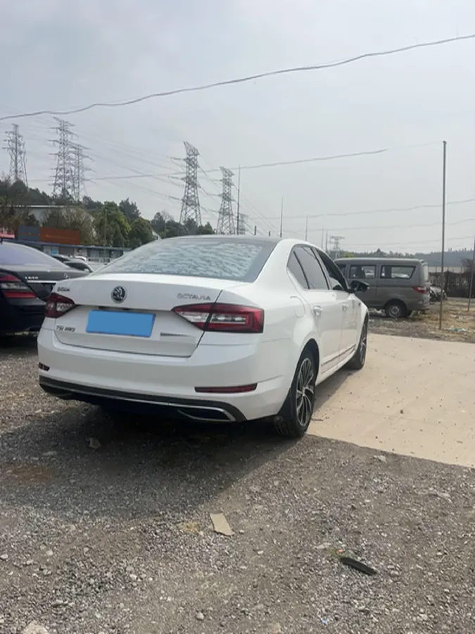 2018 Skoda Octavia 1.4T 150HP L4 7DCT,autocango,china used car exporter,china ev exporter,chinese used car exporter,chinese used ev exporter