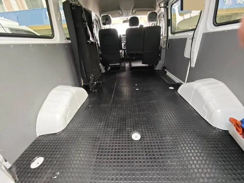 2024 MAXUS XinTu V80 2.0T 126HP L4 6MT,autocango,china used car exporter,china ev exporter,chinese used car exporter,chinese used ev exporter