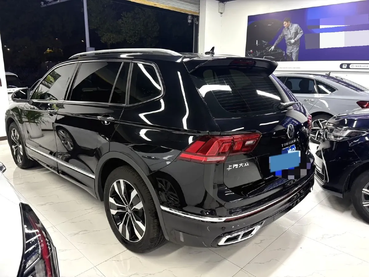 2024 Volkswagen Tiguan L 2.0T 186HP L4 7DCT,autocango,china used car exporter,china ev exporter,chinese used car exporter,chinese used ev exporter