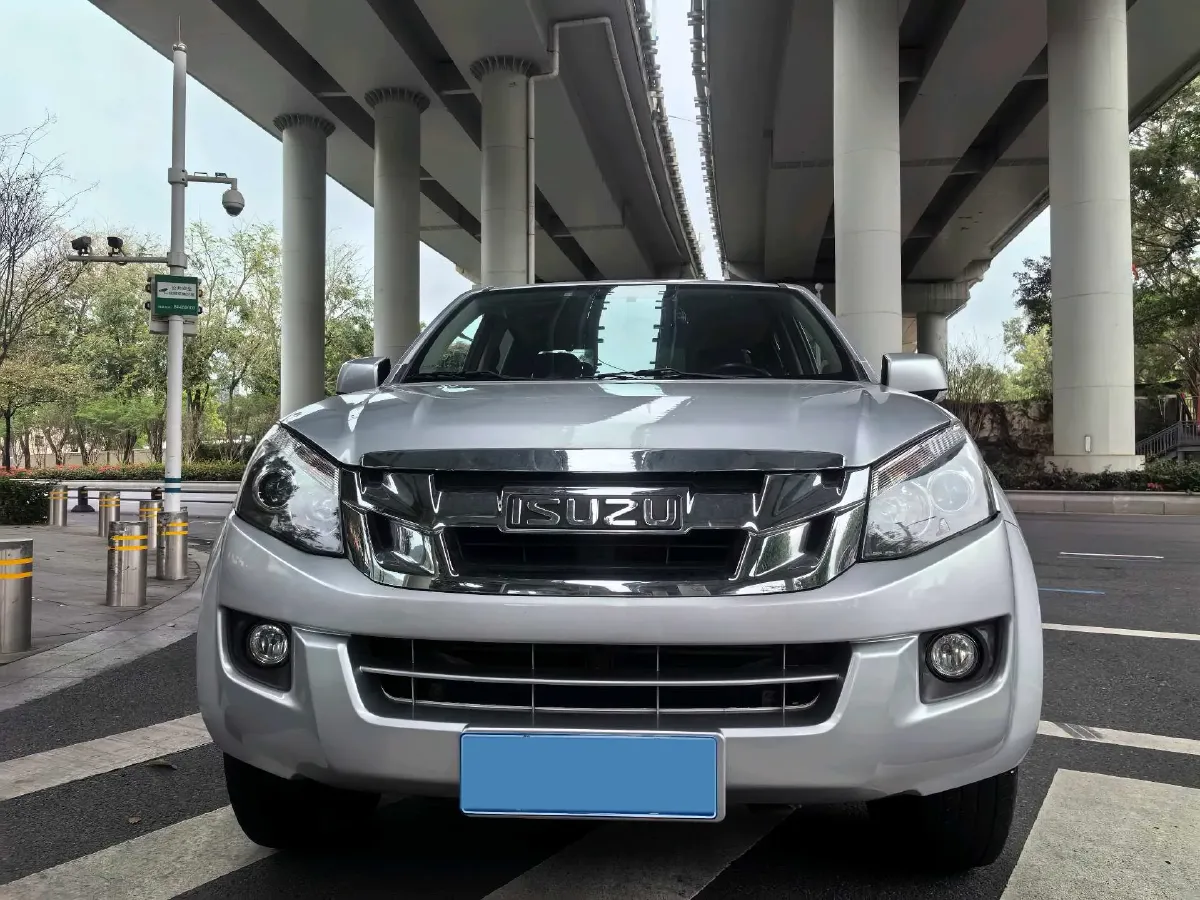 2020 Isuzu LingTuo 2.5T 150HP L4 6AT,autocango,china used car exporter,china ev exporter,chinese used car exporter,chinese used ev exporter