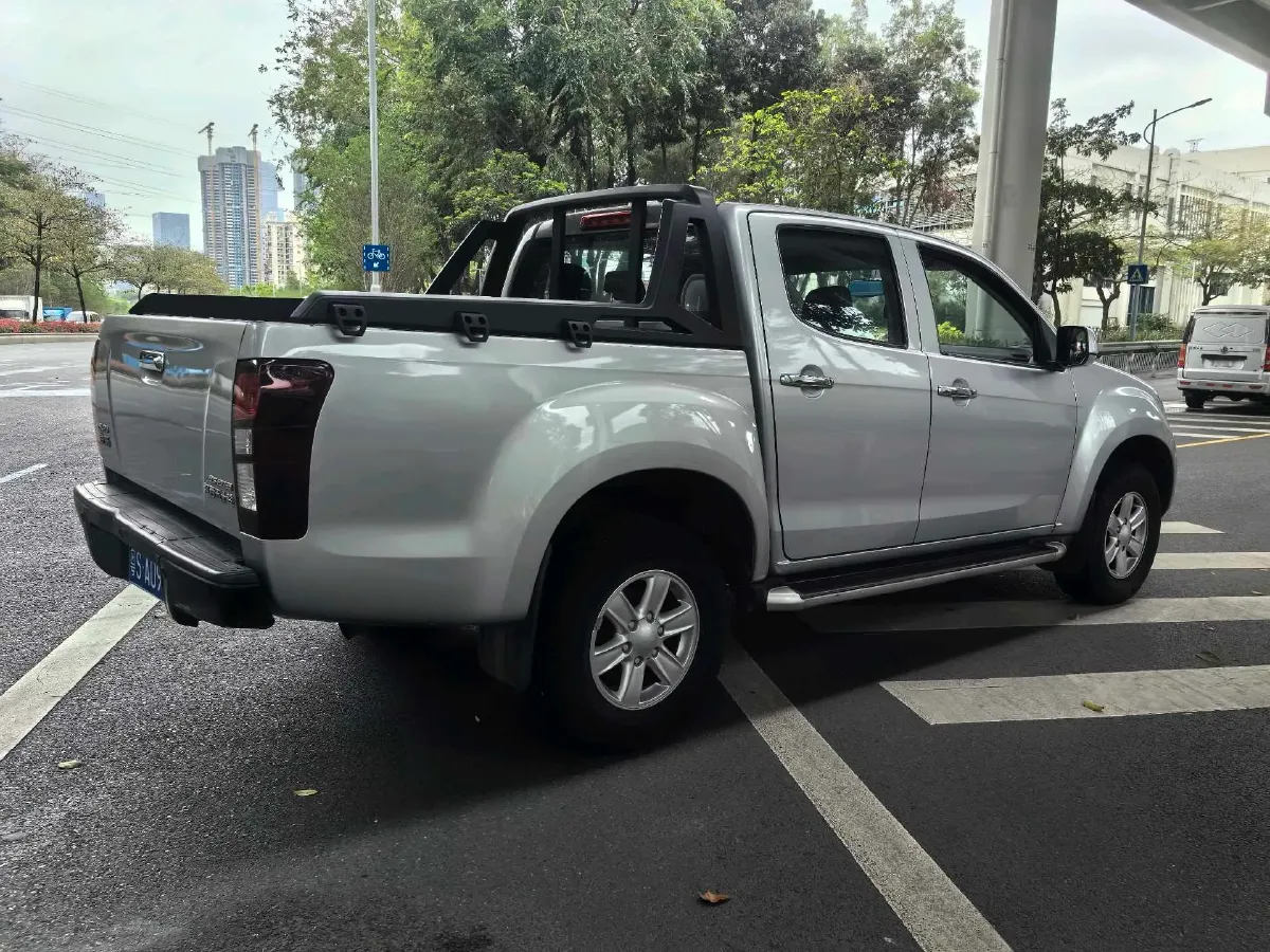 2020 Isuzu LingTuo 2.5T 150HP L4 6AT,autocango,china used car exporter,china ev exporter,chinese used car exporter,chinese used ev exporter