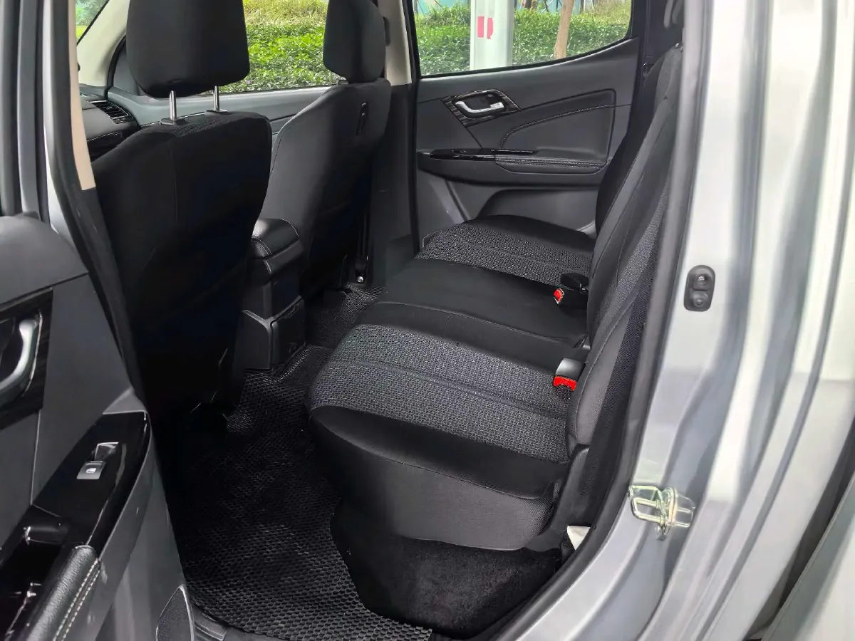 2020 Isuzu LingTuo 2.5T 150HP L4 6AT,autocango,china used car exporter,china ev exporter,chinese used car exporter,chinese used ev exporter