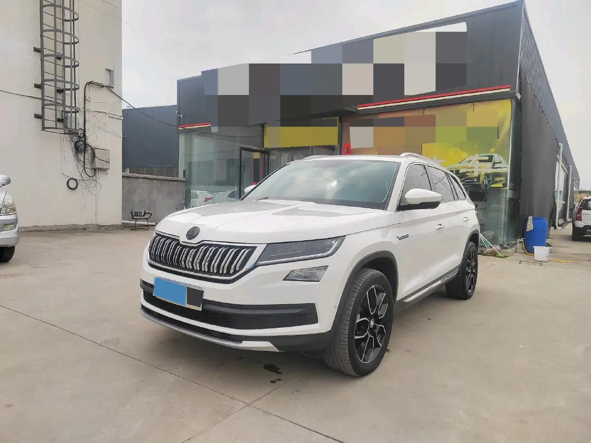 2021 Skoda Kodiak 2.0T 186HP L4 7DCT,autocango,china used car exporter,china ev exporter,chinese used car exporter,chinese used ev exporter