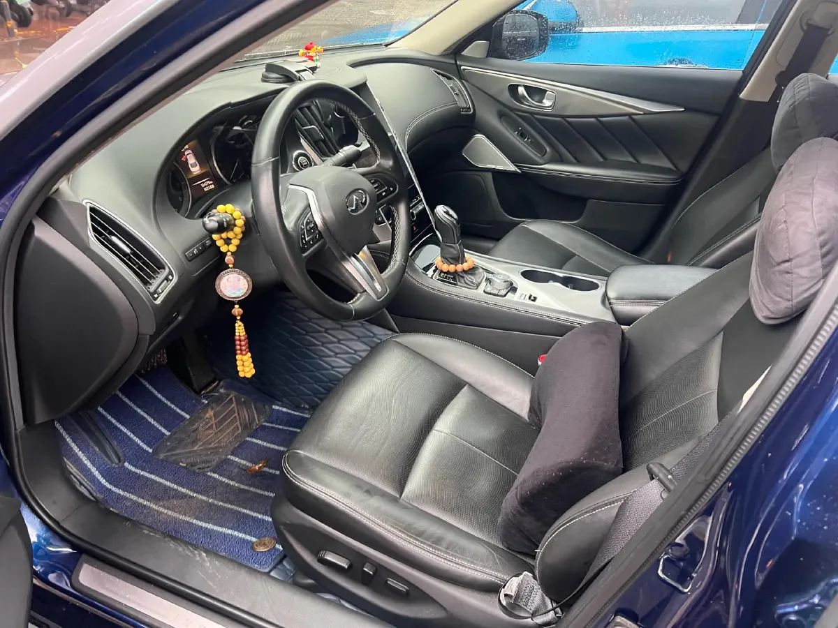 2018 Jeep Grand Commander 2.0T 265HP L4 9AT,autocango,china used car exporter,china ev exporter,chinese used car exporter,chinese used ev exporter